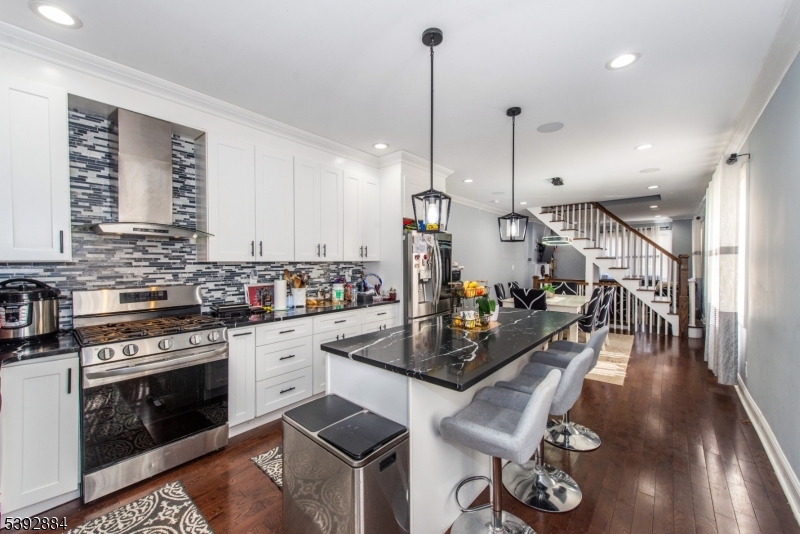 403 405 Cortlandt St