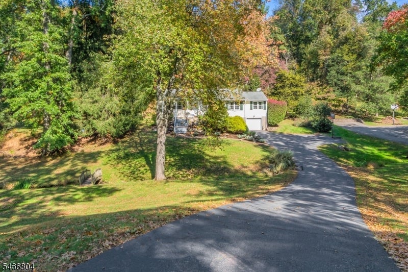 8 Prescott Cir