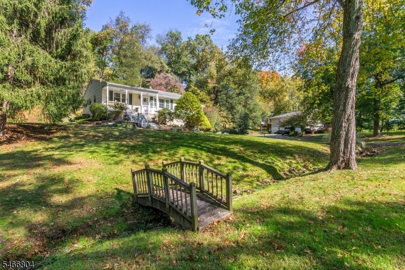 8 Prescott Cir
