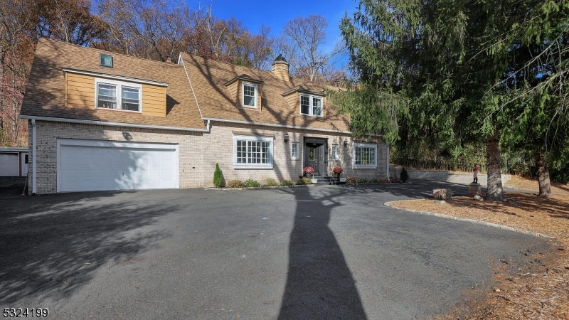 89 East Dr