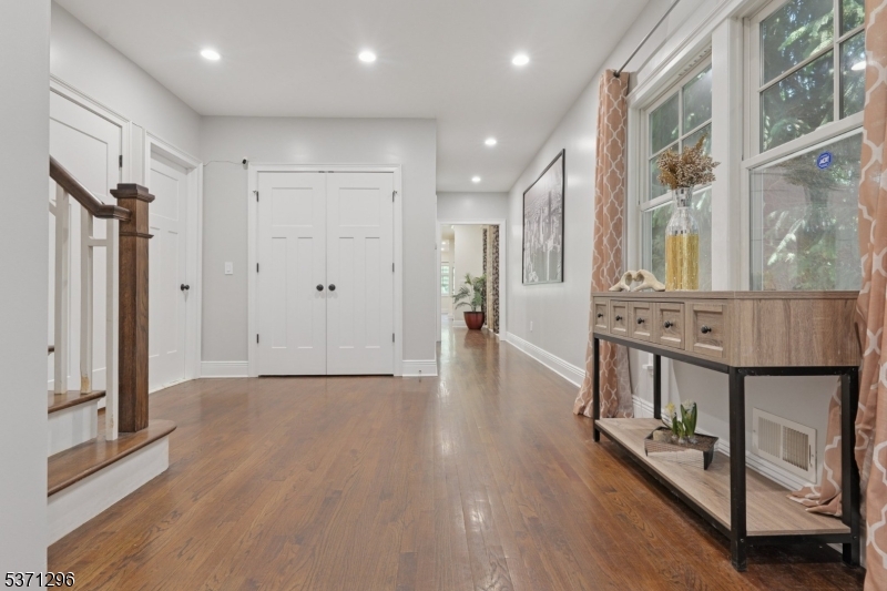 61B Mechanic St
