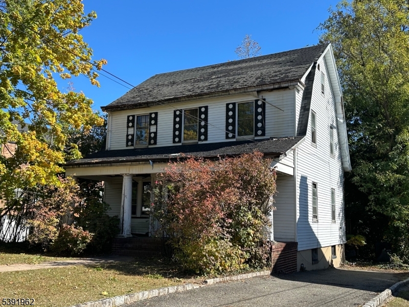 30 Walnut Ave