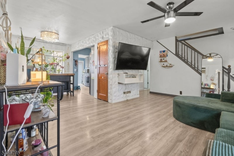 484 Raritan Rd