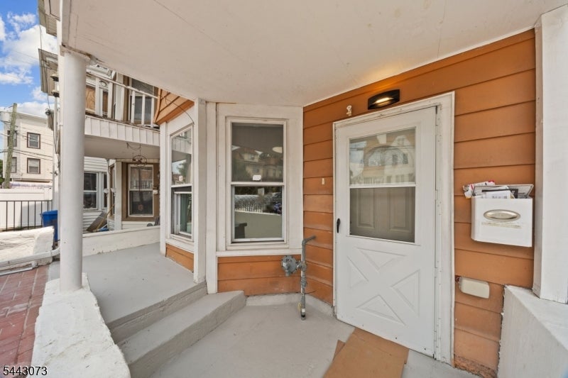 97 Sherman St
