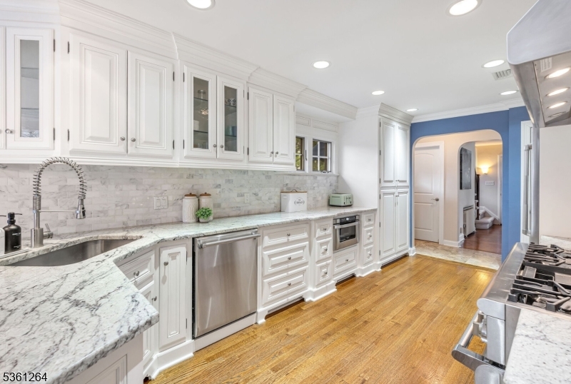 173 Sheridan Ave