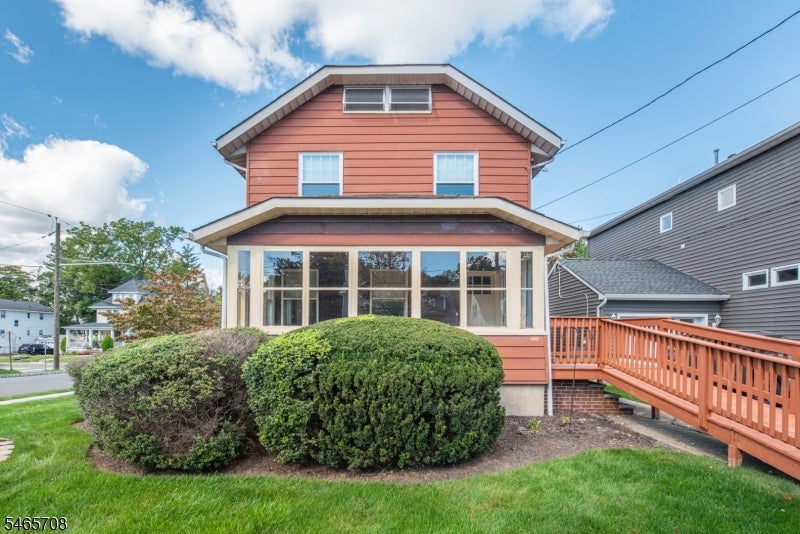 25 Orchard Sq