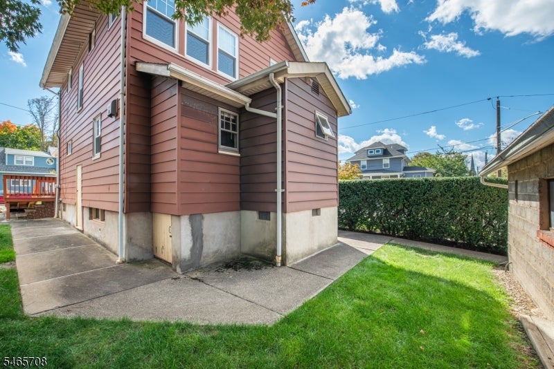 25 Orchard Sq