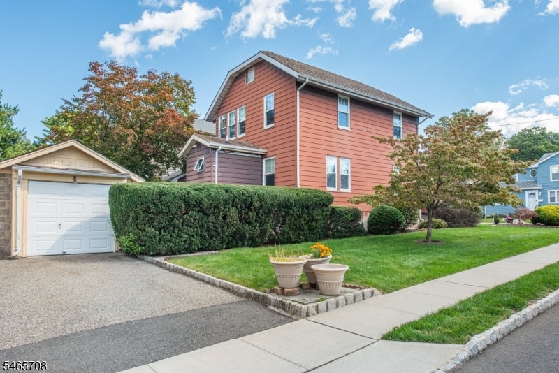 25 Orchard Sq