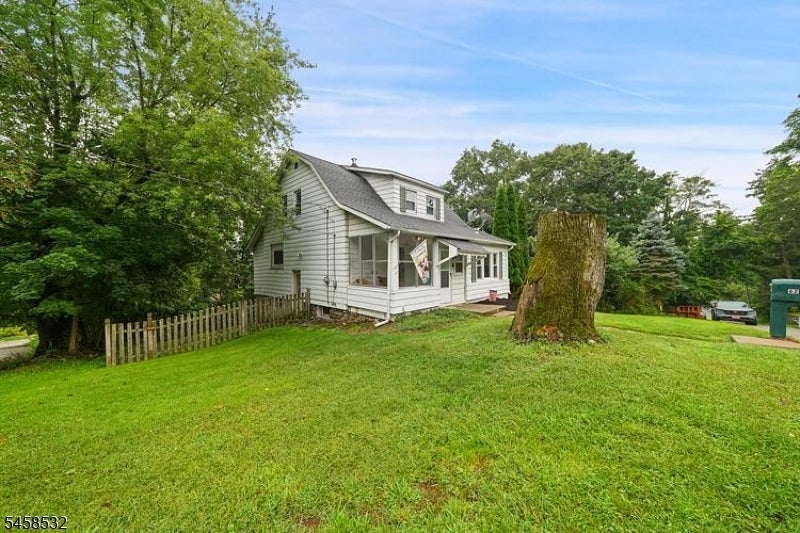 62 Vreeland Ave