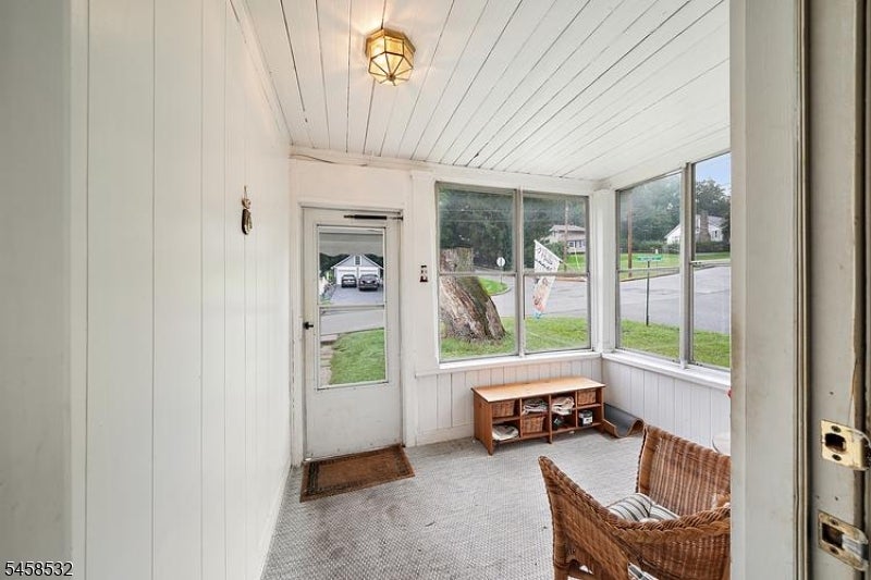 62 Vreeland Ave