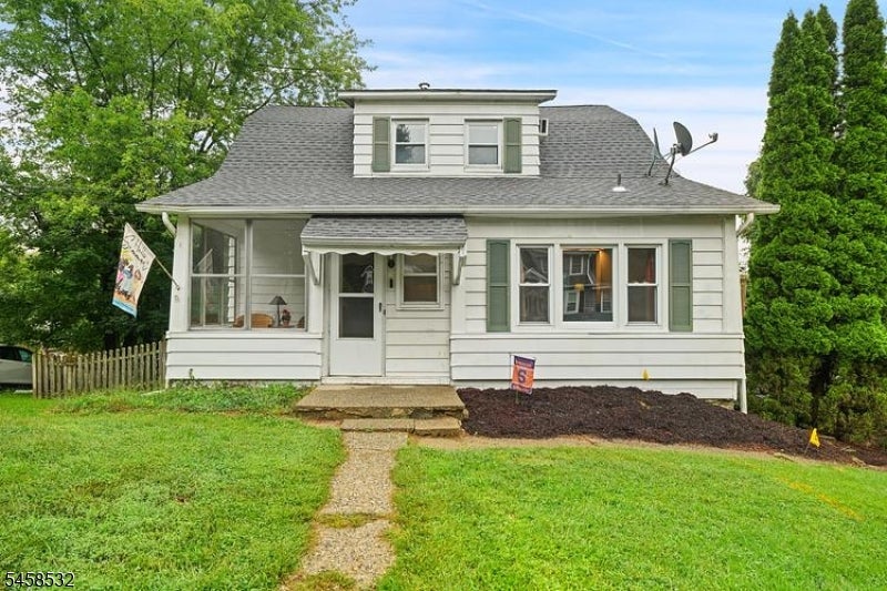 62 Vreeland Ave