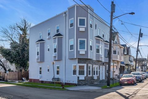 167 Smith St Elizabeth City NJ 07201