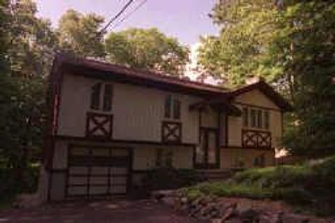 Photo of 1966 Washington Valley Rd, Bridgewater, NJ 08836 (MLS # 3994227)