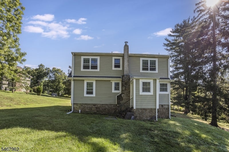 16 Chester Pl