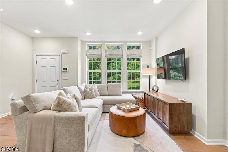 60 Sternadori Rd