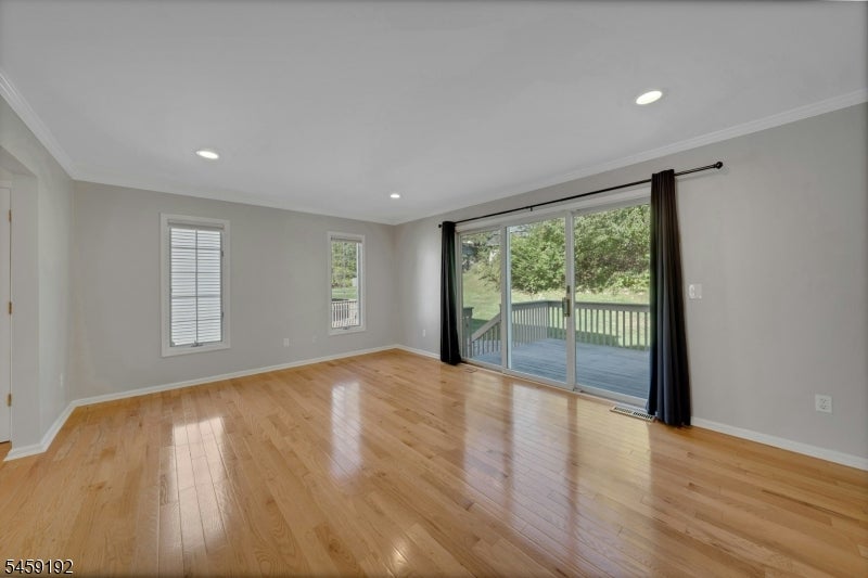 16 Joanne Dr