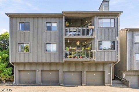 Photo for 179 Redwood Ctunit11