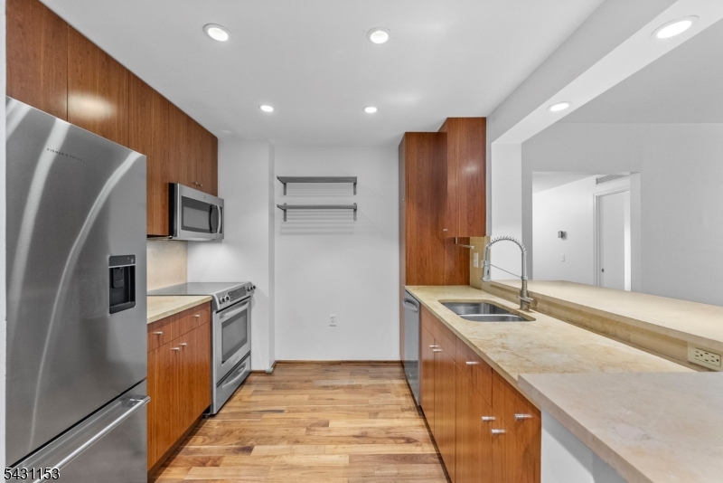 3103 City Pl