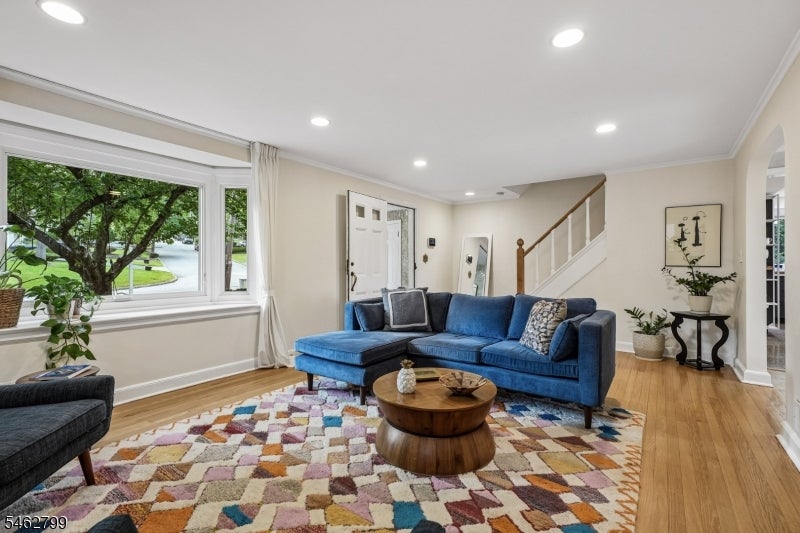 25 Silver Spring Rd