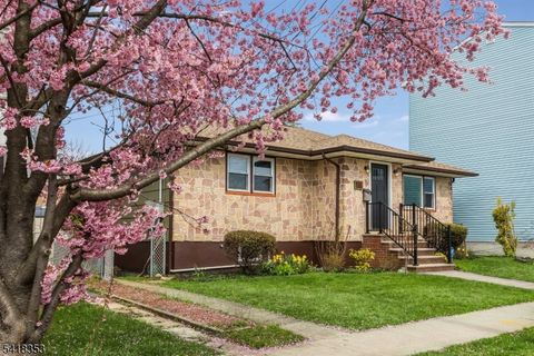 81 Burnett Ave Maplewood Twp. NJ 07040