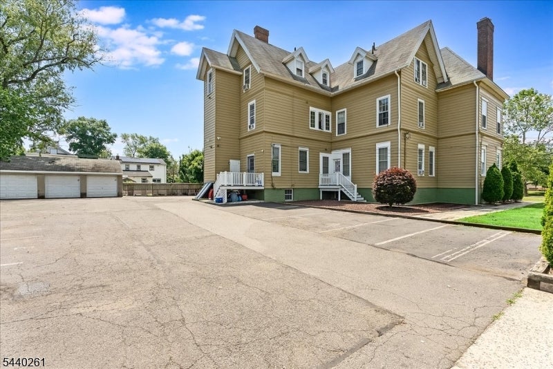 112 Westervelt Ave
