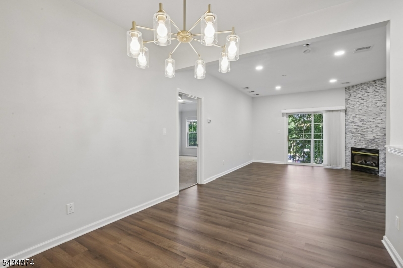144 Barrister Dr 144