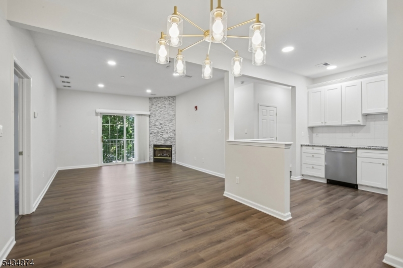 144 Barrister Dr 144