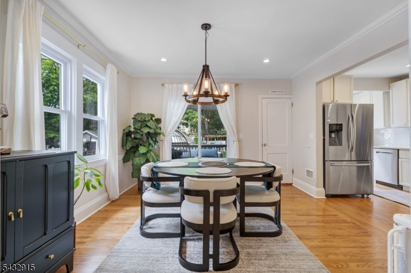 6 Pershing Ct