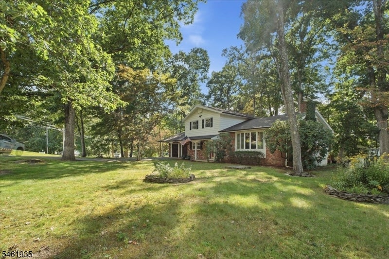 571 Green Pond Rd