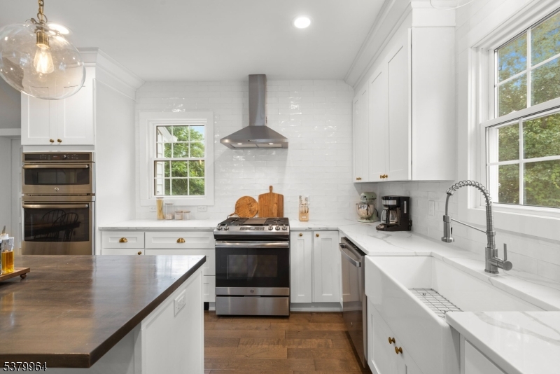 20 3rd St