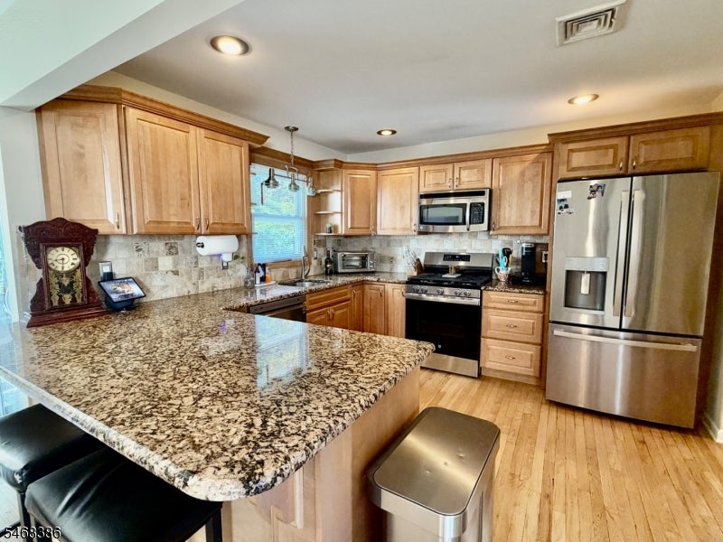10 Cherry Ln