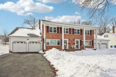 44 Forsythia Ln Paramus Boro NJ 07652