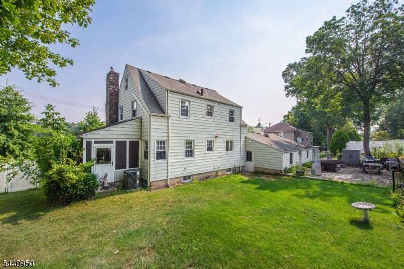 112 Main St