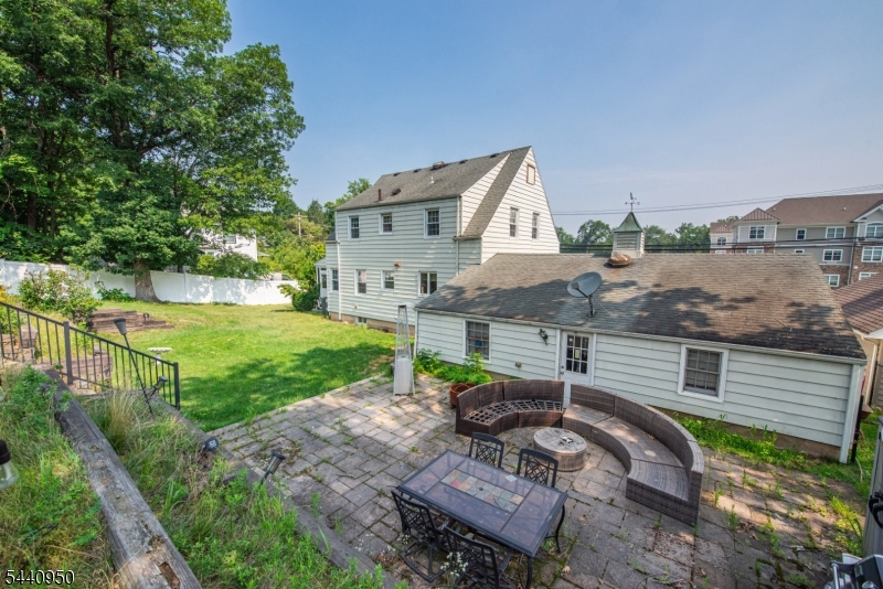 112 Main St