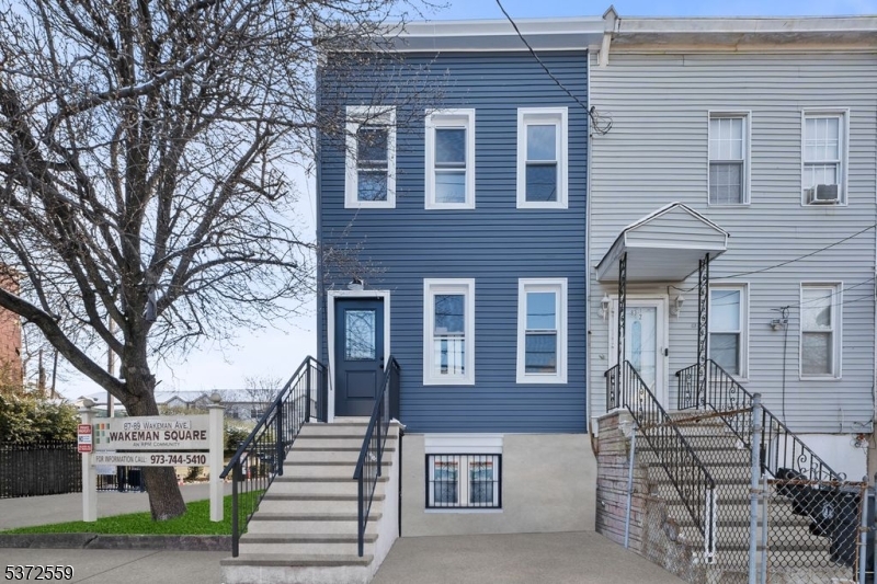 85 Wakeman Ave