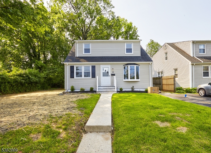 55 Willow Ave