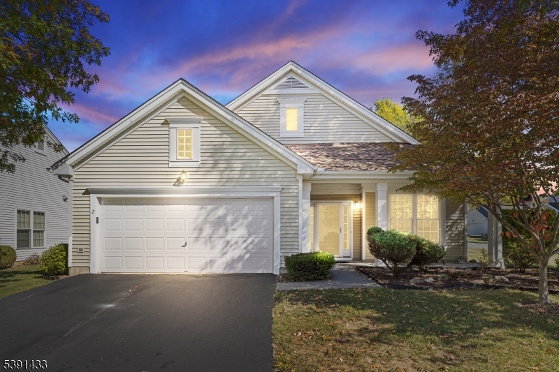2 Stafford Ln