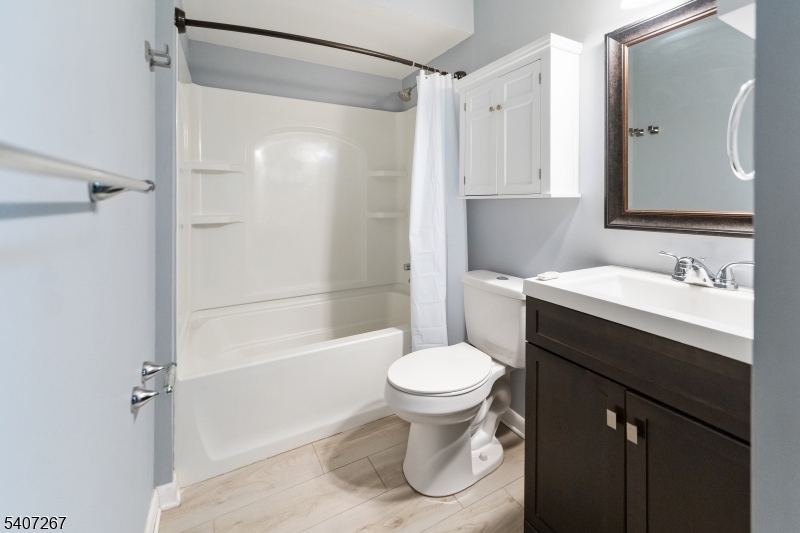 20 Augusta Dr Unit 5 5