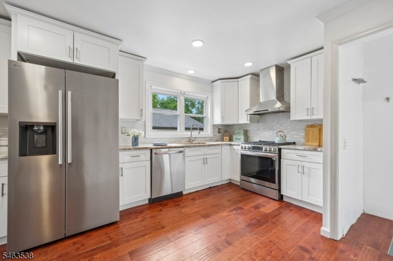 20 Ridgeview Ave