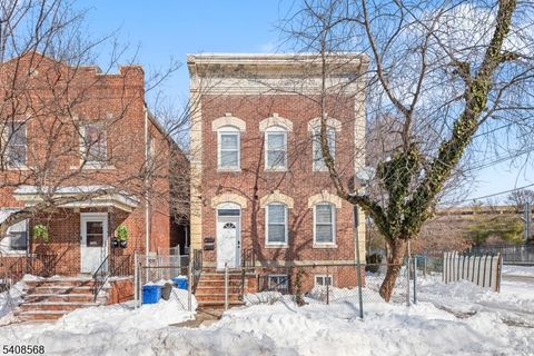 27 Grant St 1 Montclair Twp. NJ 07042