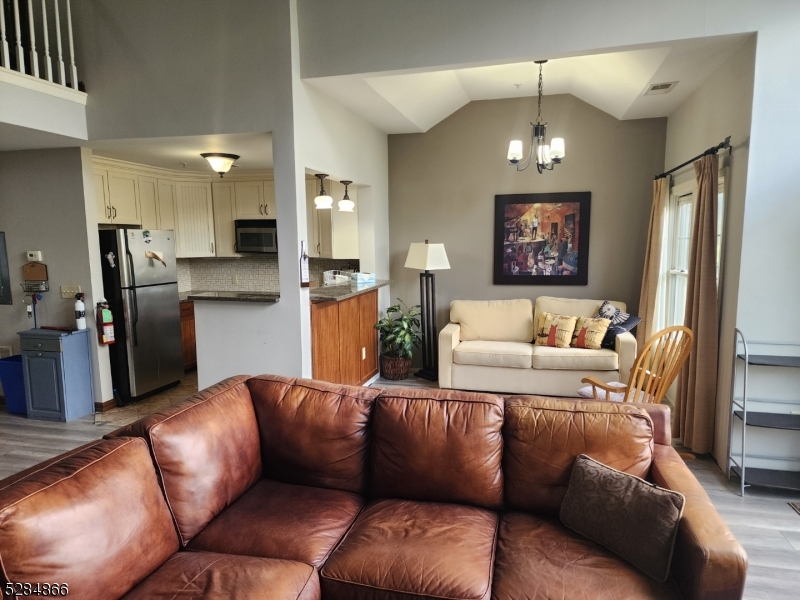 1 Pine Crescent 23
