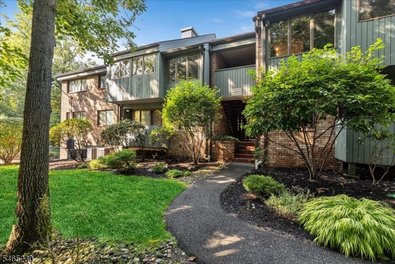 132 Indian Hollow Ct 132