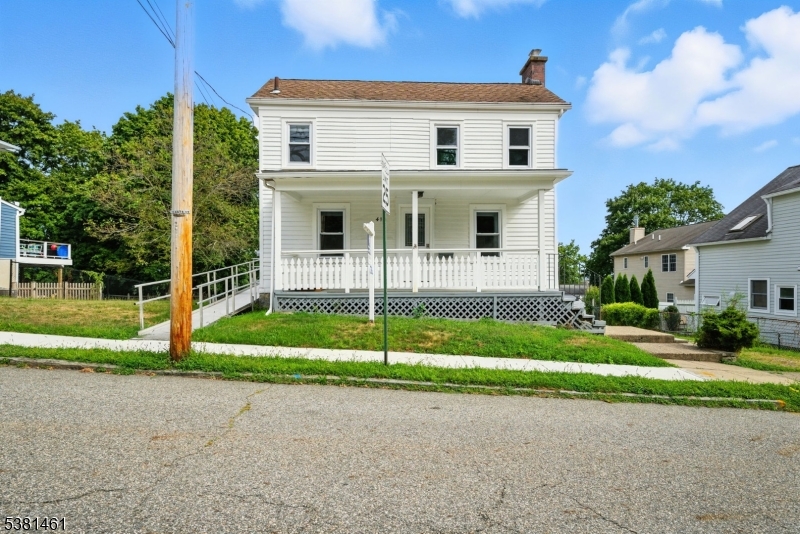 411 William St