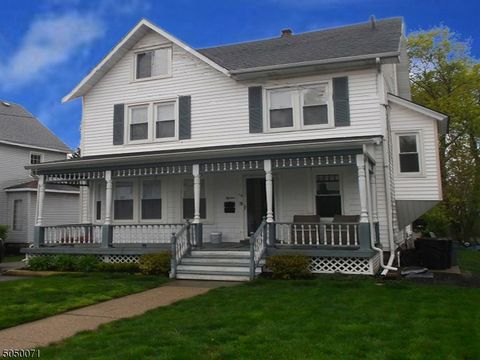 15 Washburn Pl Caldwell Boro Twp. NJ 07006