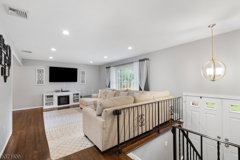 99 Valley View Trl
