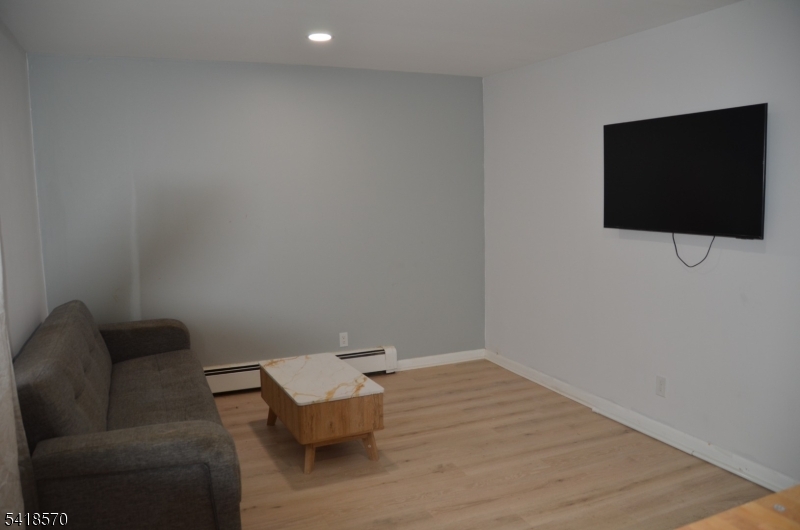 9052 New York Ave 1B