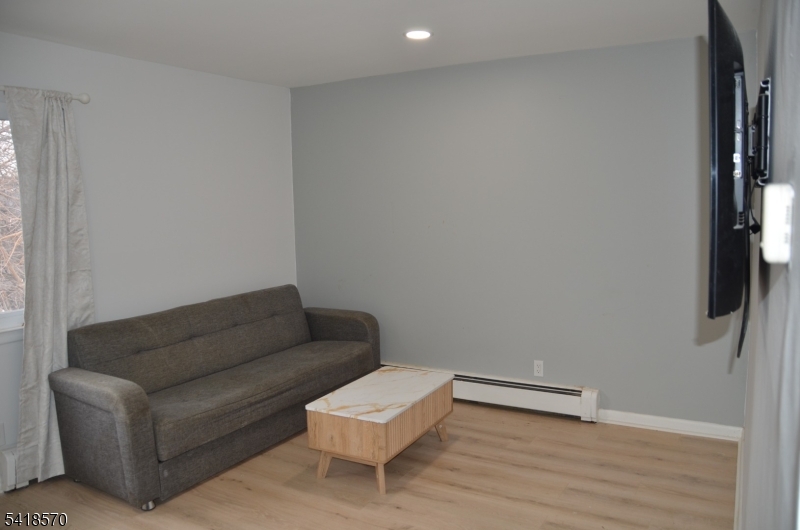 9052 New York Ave 1B