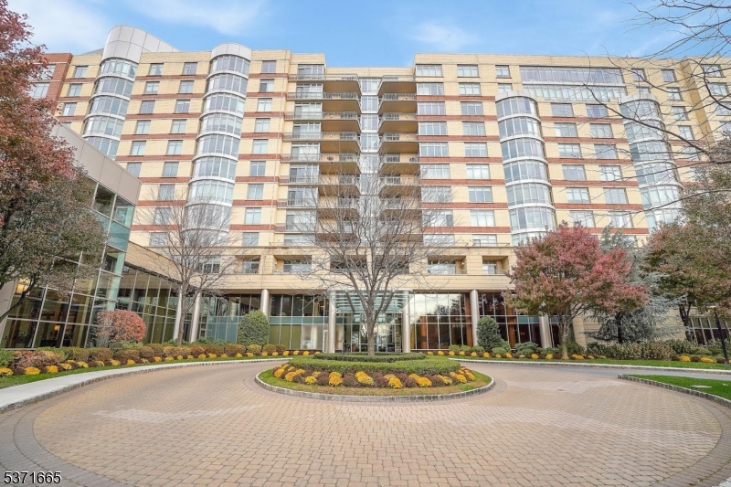 8100 River Rd 613