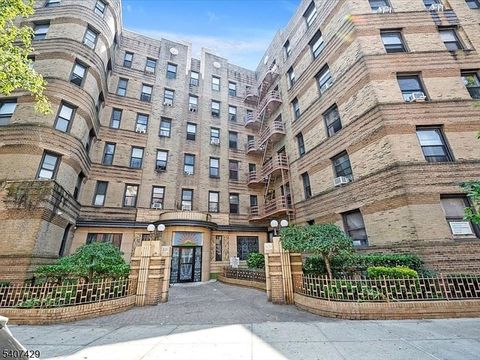 1120 Brighton Beach Ave 4T New York NJ 11235