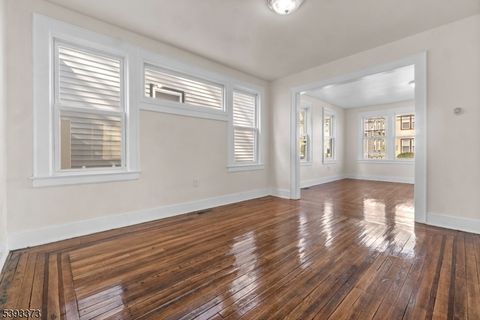 Photo of 24 Irving Ave, Newark, NJ 07112 (MLS # 3994380)